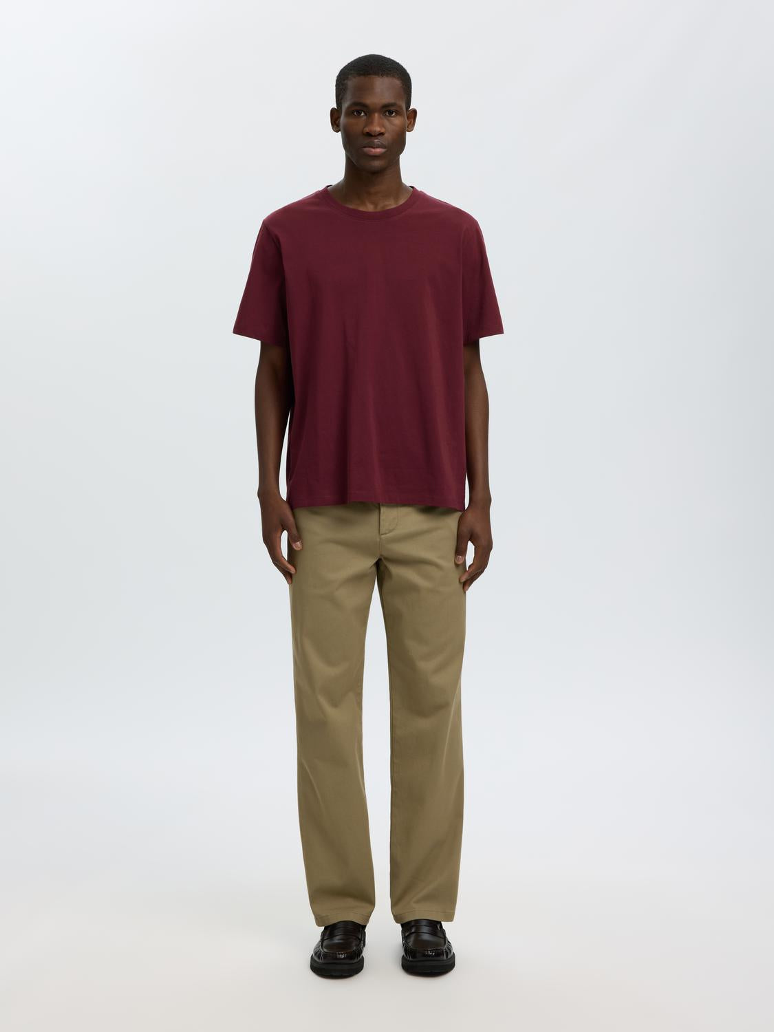 model_shot-front_full